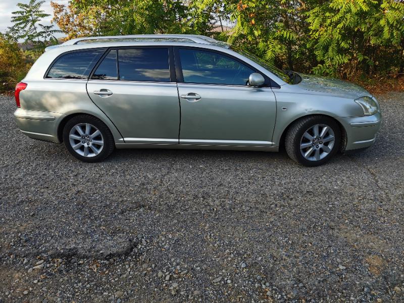 Toyota Avensis 1.8 бензин - изображение 2