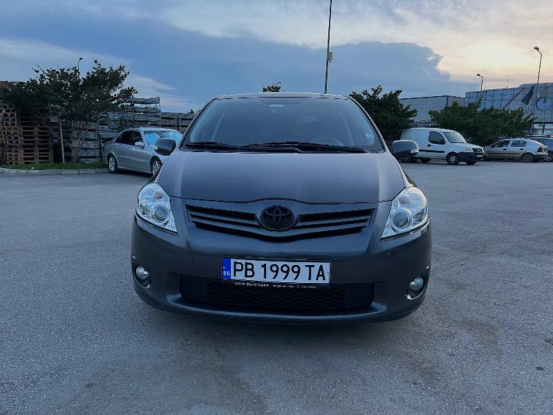 Toyota Auris 1.4 D-4D - изображение 2