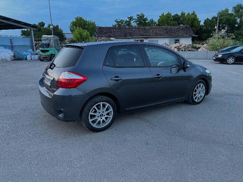 Toyota Auris 1.4 D-4D - изображение 4