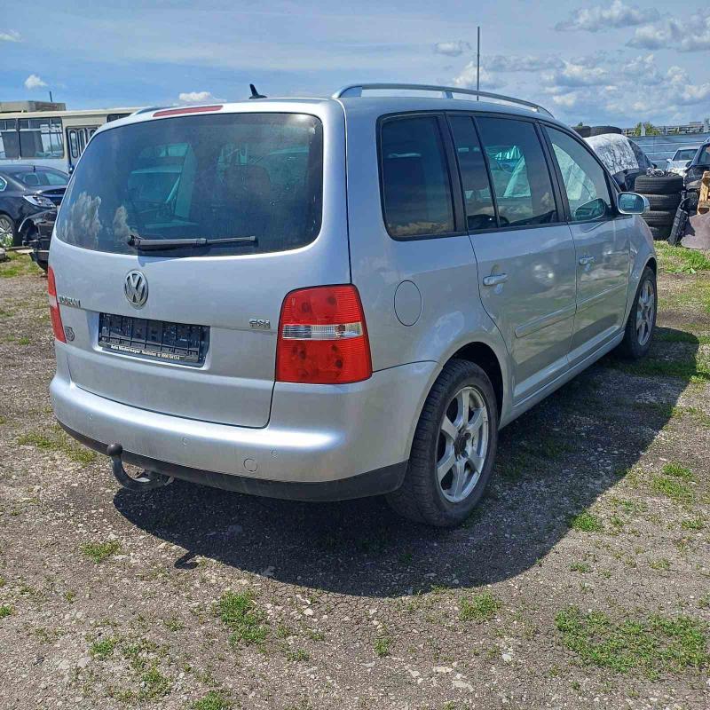 VW Touran 1.6 FSI - изображение 3