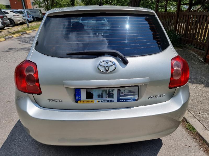 Toyota Auris 1.4 d4d - изображение 2