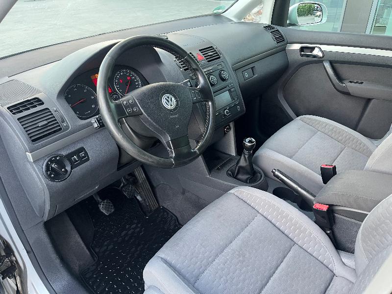 VW Touran 2.0 TDI BKD - изображение 7