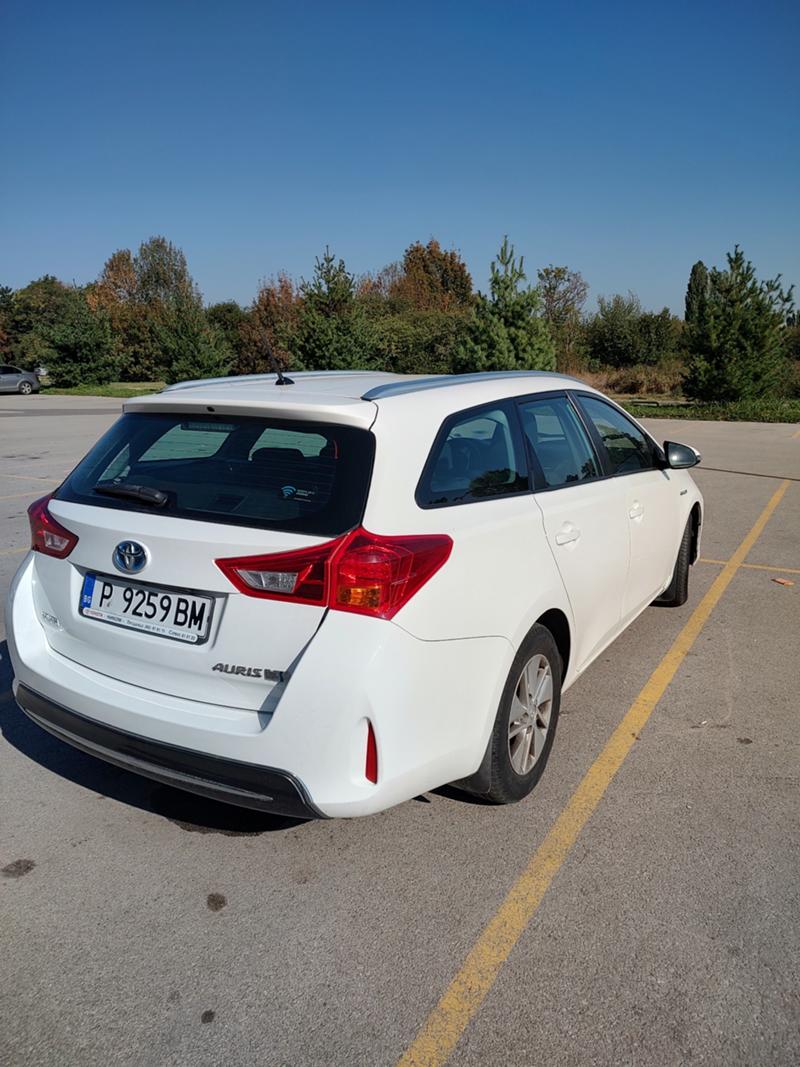 Toyota Auris  - изображение 2