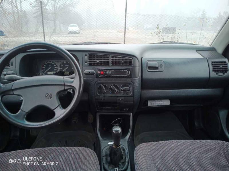 VW Golf 1.6 - изображение 5