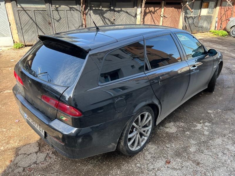 Alfa Romeo 156 sportwagon 1.9 JTD TI - изображение 6