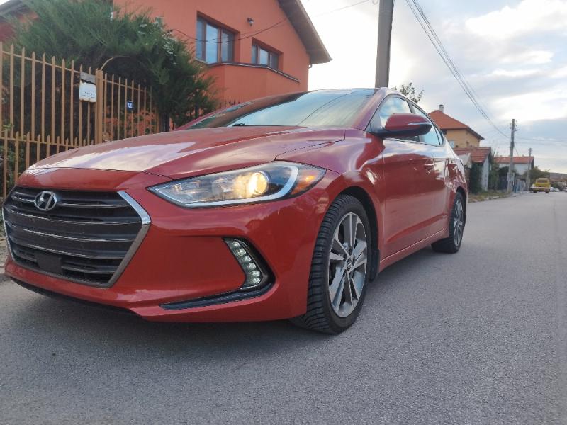 Hyundai Elantra 2.0  - изображение 5