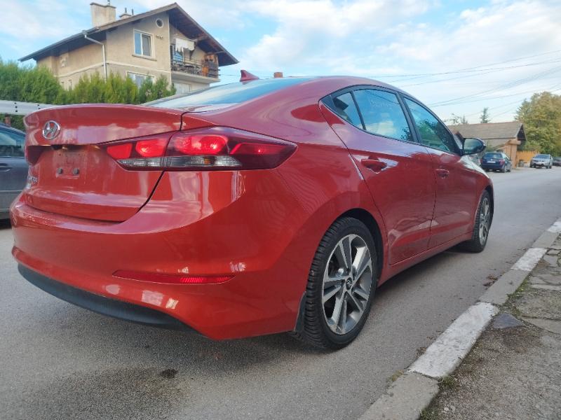 Hyundai Elantra 2.0  - изображение 2