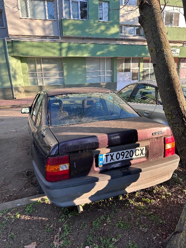 Opel Vectra 1.6 - изображение 4