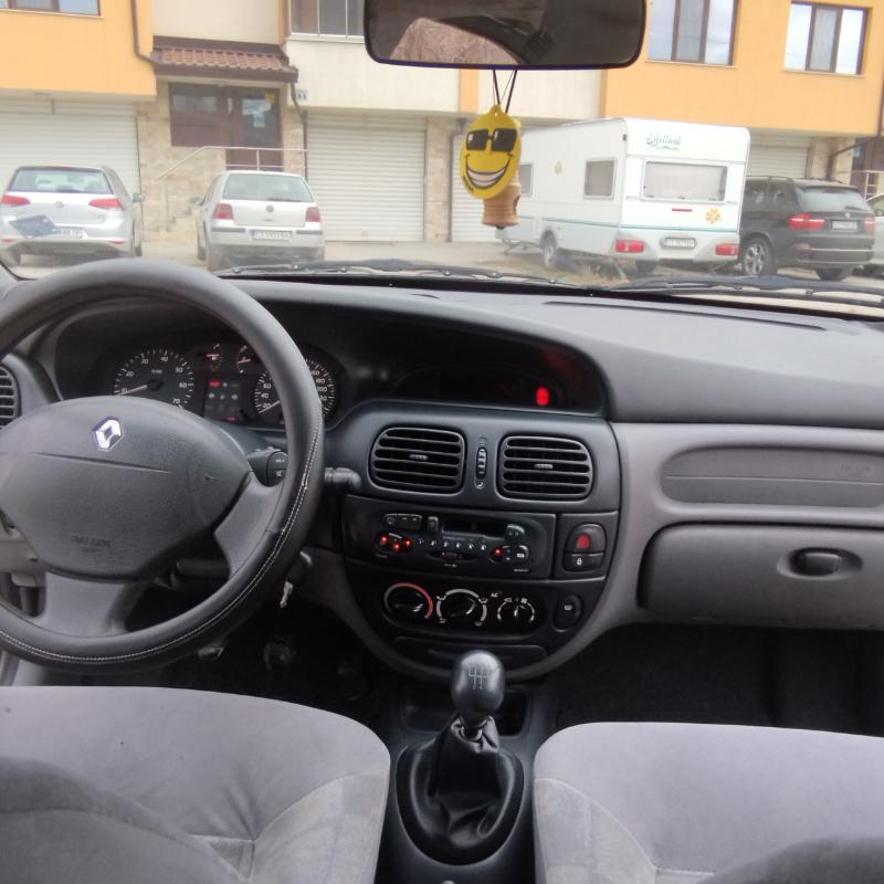 Renault Megane 1.6 16V - изображение 9