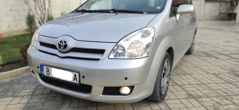 Toyota Corolla verso 1.8 I - изображение 5