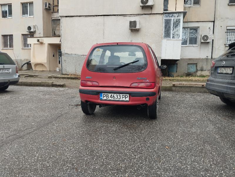 Fiat Seicento 900 кубика - изображение 4