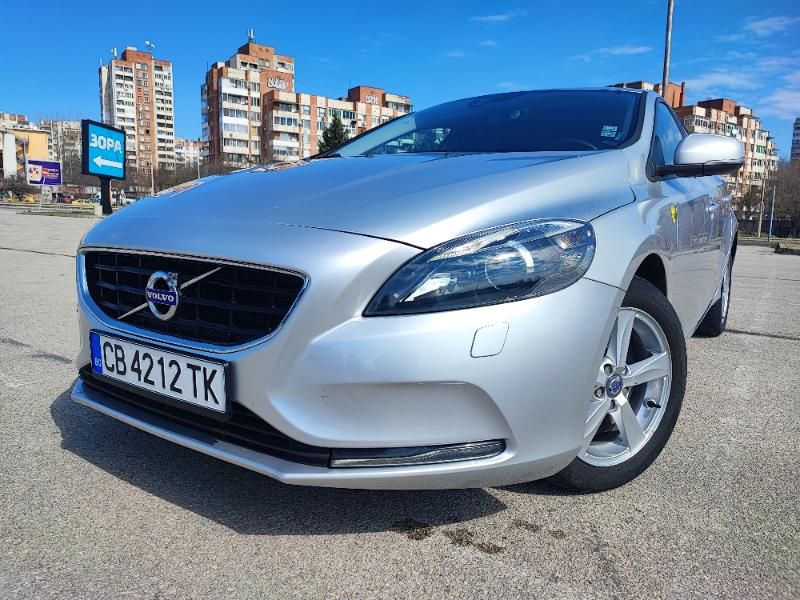 Volvo V40 2.0 D3 - изображение 2