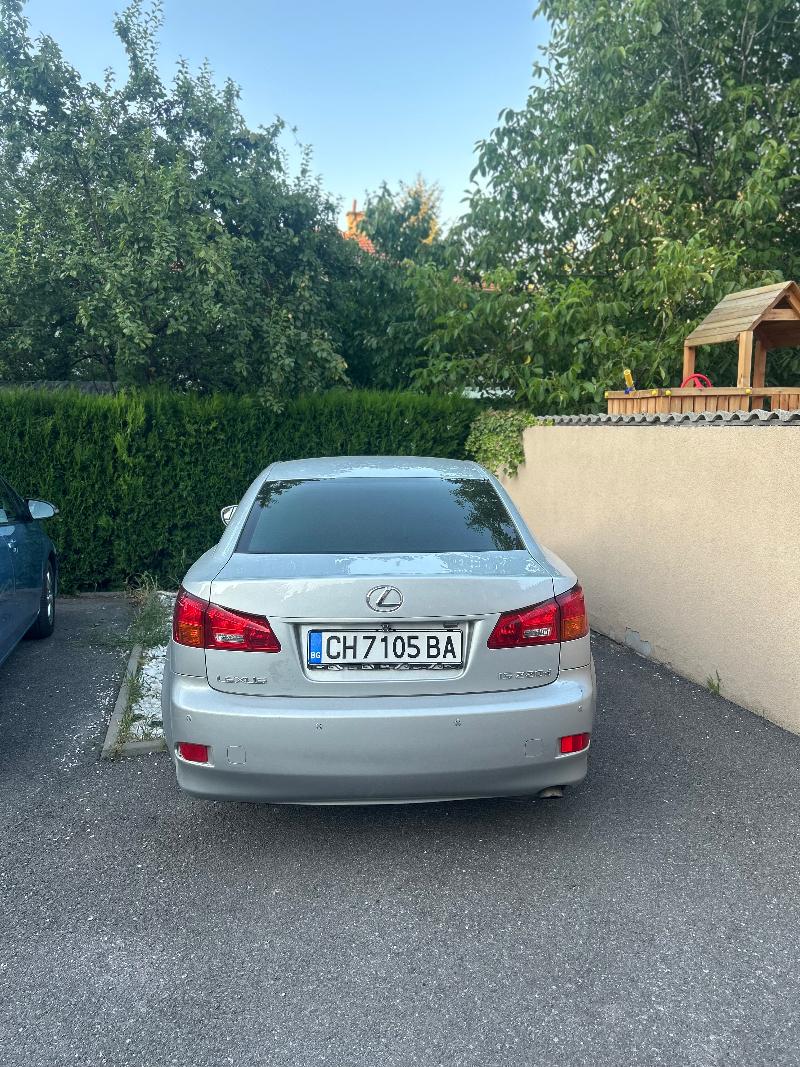 Lexus Is 220d - изображение 2