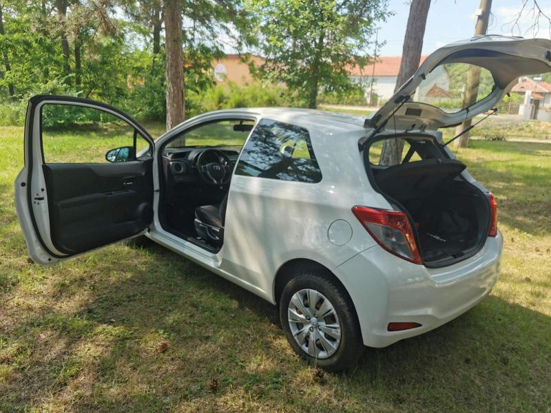 Toyota Yaris 1.1 - изображение 3