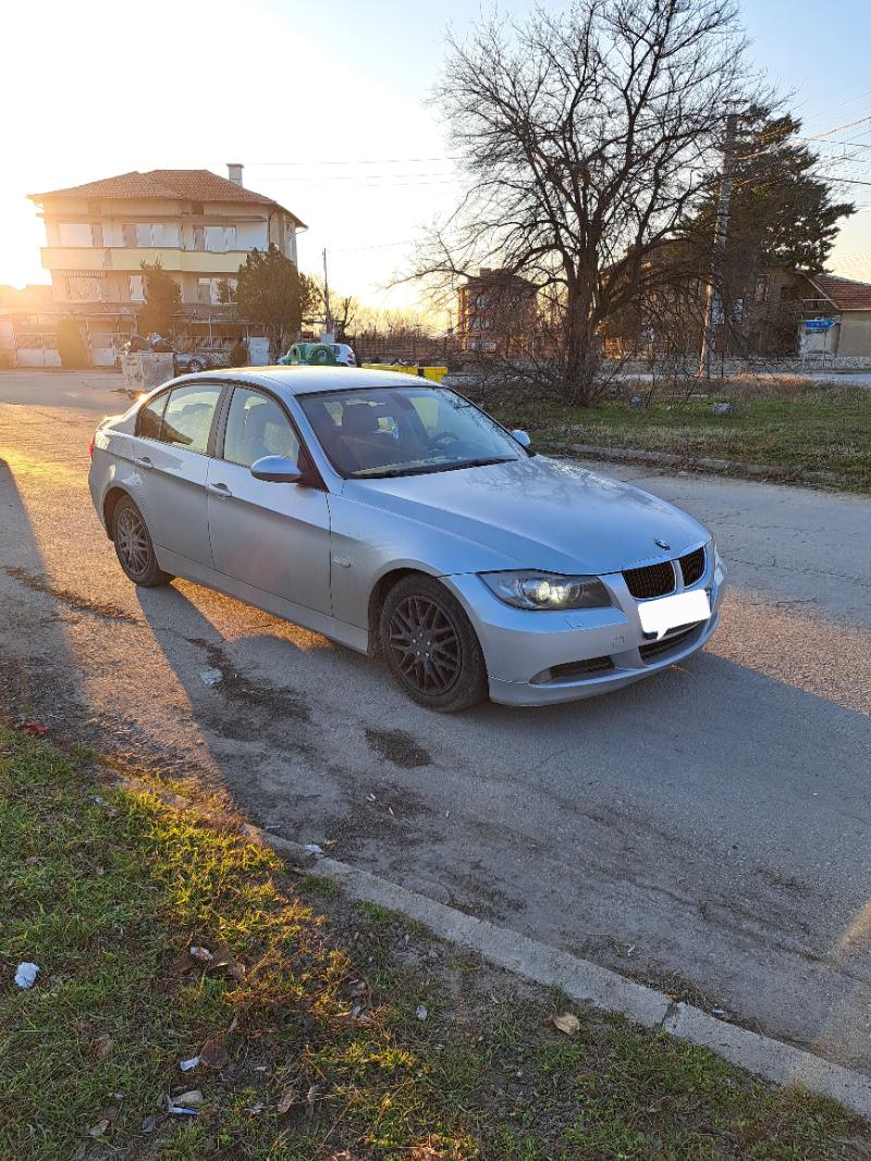 BMW 320 2.0д - изображение 2