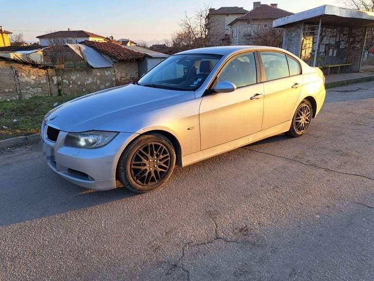 BMW 320 2.0д - изображение 6