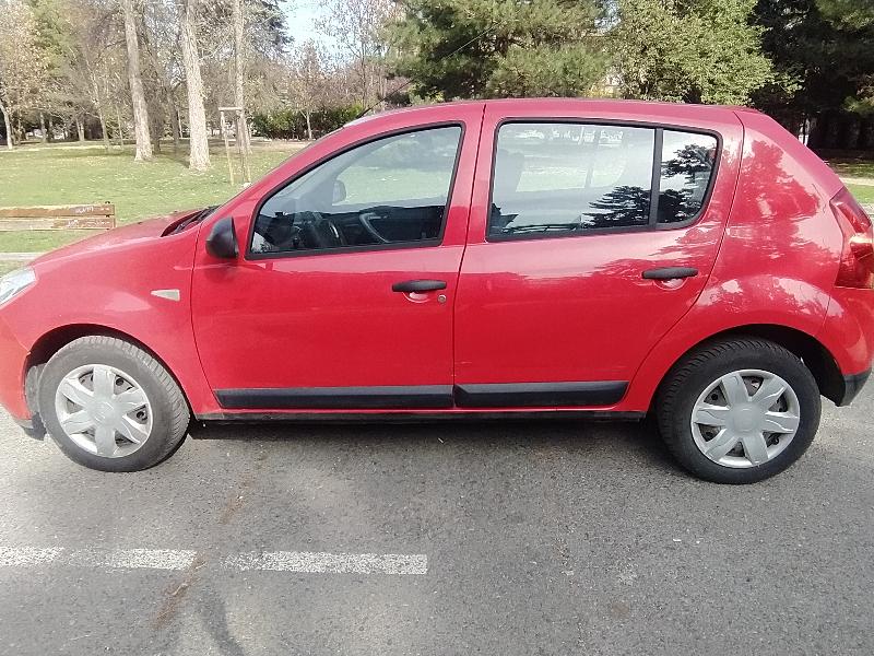 Dacia Sandero 1.4 MPI - изображение 2