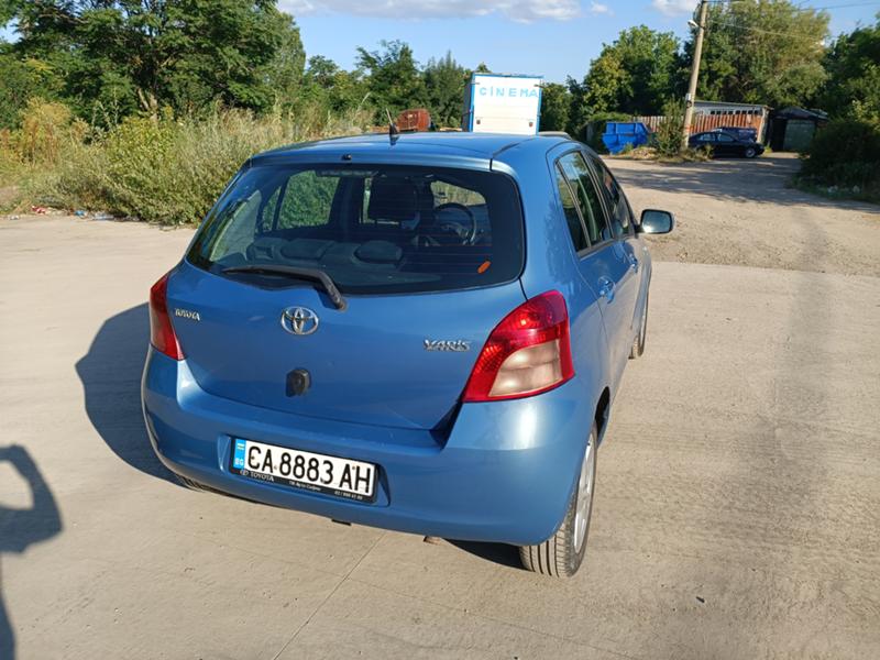 Toyota Yaris  - изображение 7