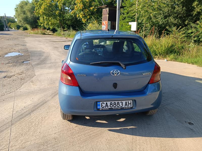 Toyota Yaris  - изображение 4