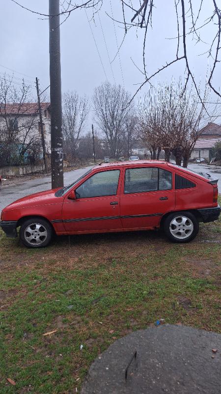 Opel Kadett 1.6 i - изображение 2