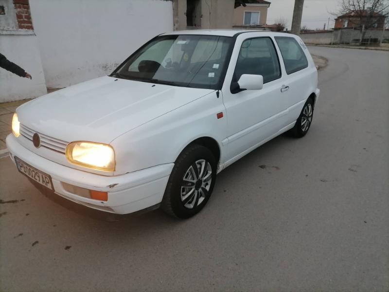 VW Golf 1.6 - изображение 5