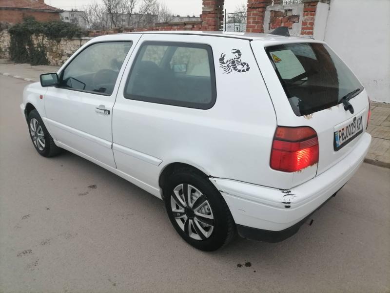 VW Golf 1.6 - изображение 3