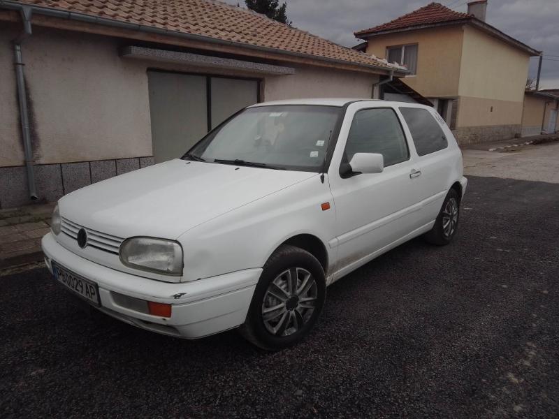 VW Golf 1.6 - изображение 9