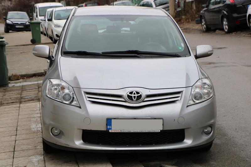 Toyota Auris 1.4 D-4D Luna - изображение 1