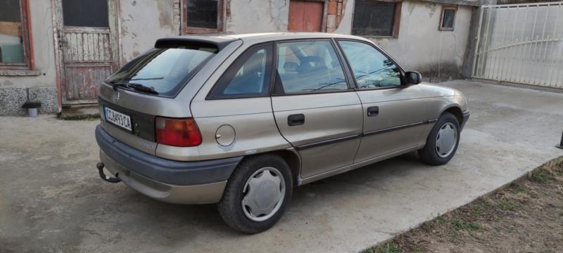 Opel Astra 1.6i - изображение 4