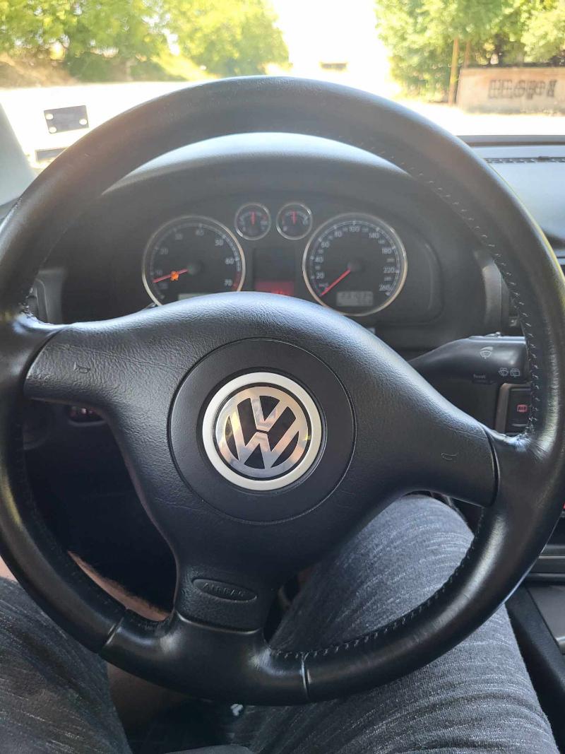 VW Passat 2.3 v5  - изображение 7