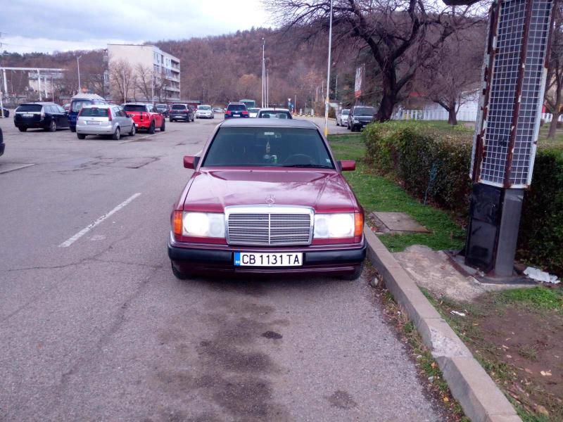 Mercedes-Benz 124 2.0  - изображение 5