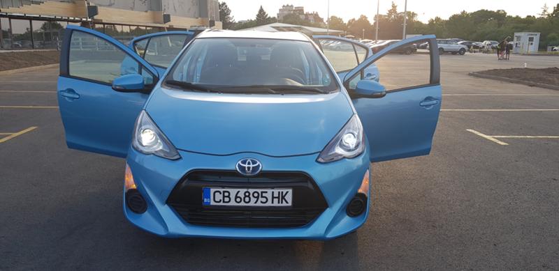 Toyota Prius C 1.5 HYBRID - изображение 2