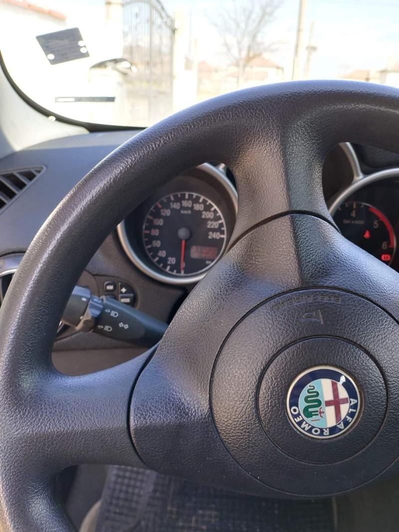 Alfa Romeo 147 1.9 TDI - изображение 1