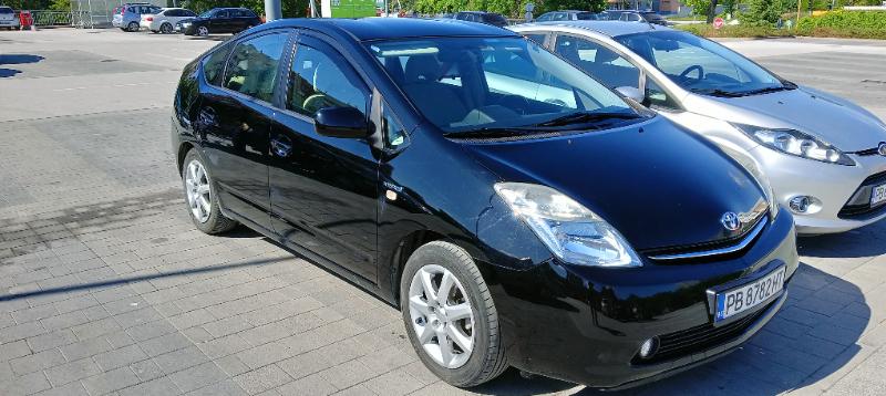 Toyota Prius 1.5 - изображение 2