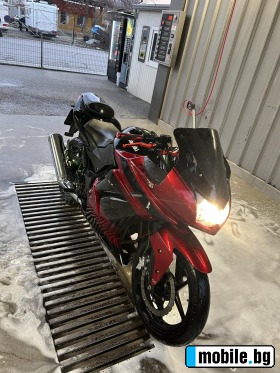     Kawasaki Ninja ~5 500 .