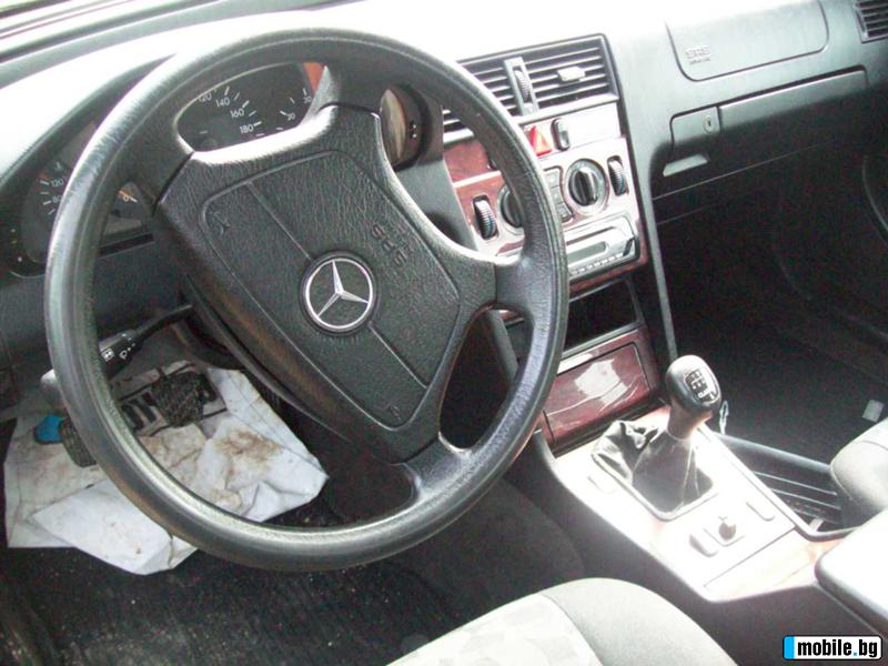 Mercedes-Benz C 220 2.2 CDI | Mobile.bg   3