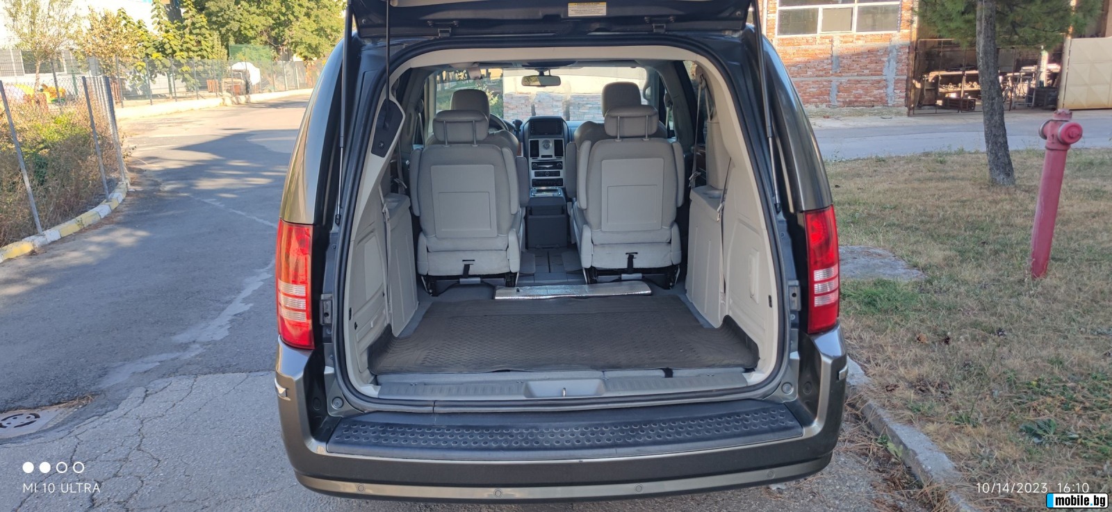Chrysler Town and Country 4.0 Limited LPG | Mobile.bg   10