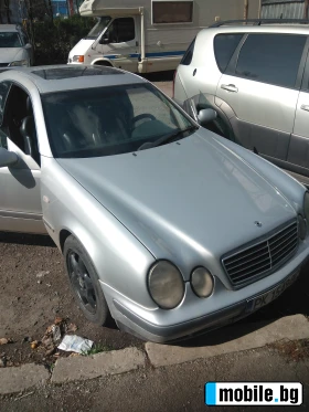     Mercedes-Benz CLK ~4 000 .