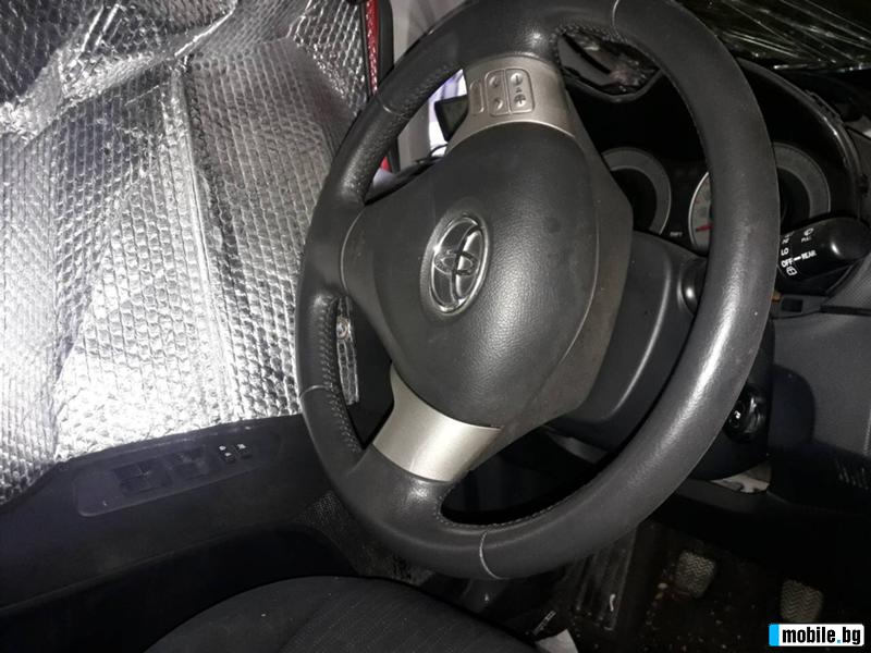 Toyota Auris 1.4 vvti   | Mobile.bg   3