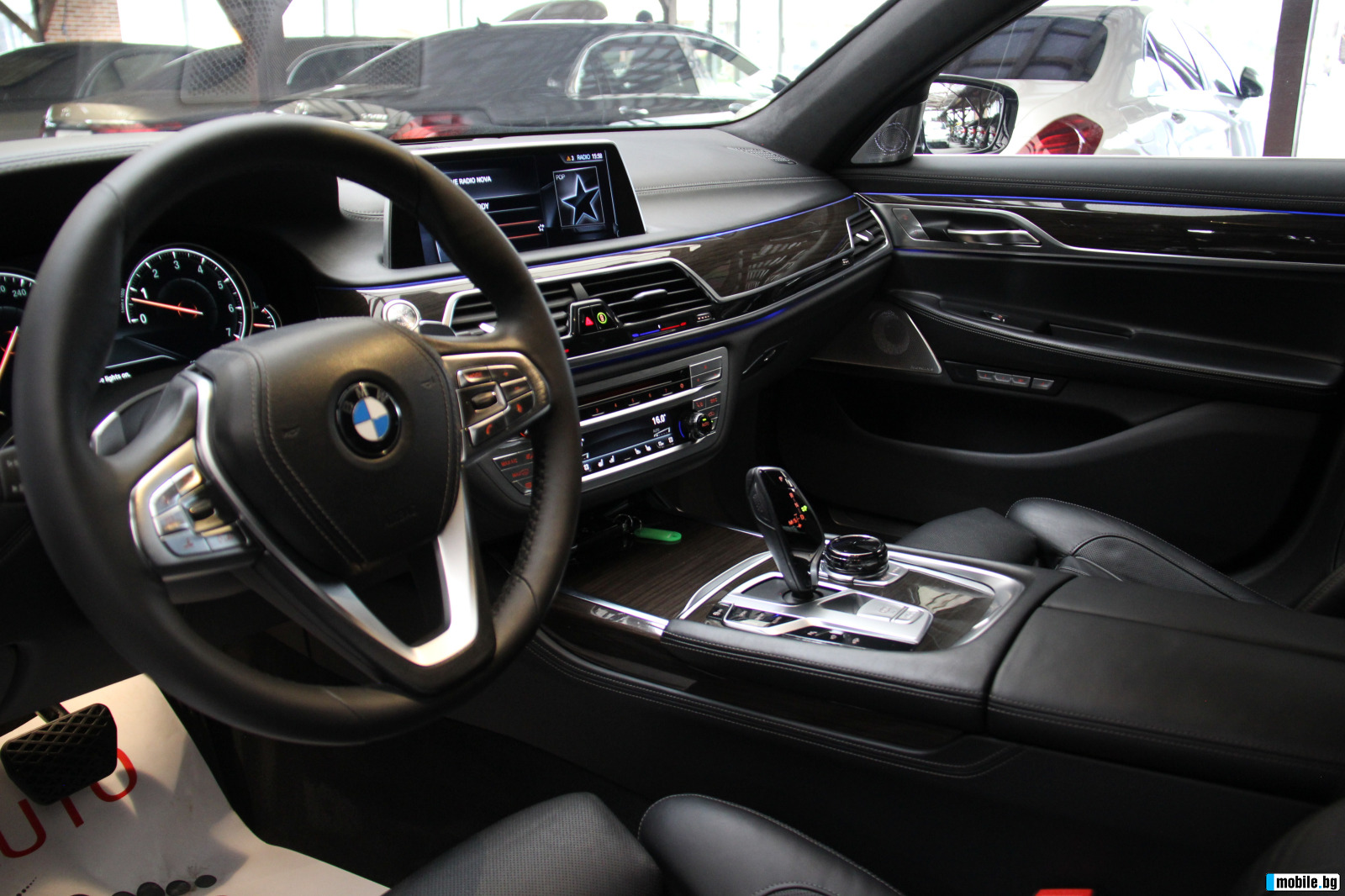 BMW 750 iL/xDrive/Bowers&Wilkins/RSE/Virtual/Ambient | Mobile.bg   7