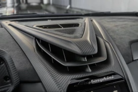 Lamborghini Revuelto Nero Helene Carbon, снимка 13