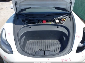 Tesla Model 3 Long Range Dual Motor All-Wheel Drive, снимка 10