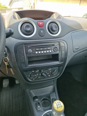 Citroen C2 1.1i 104000км!!!КЛИМАТИК!, снимка 12 - Автомобили и джипове - 53664646