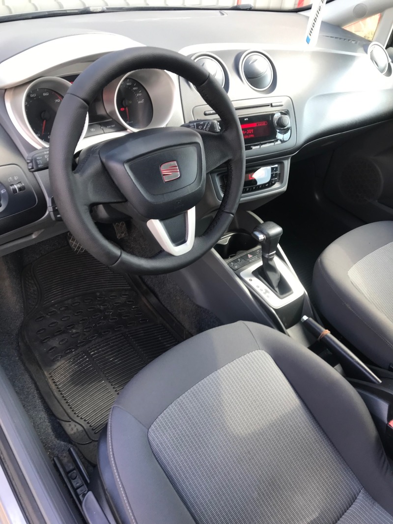 Seat Ibiza 1.2 avtomat, снимка 11 - Автомобили и джипове - 44802698