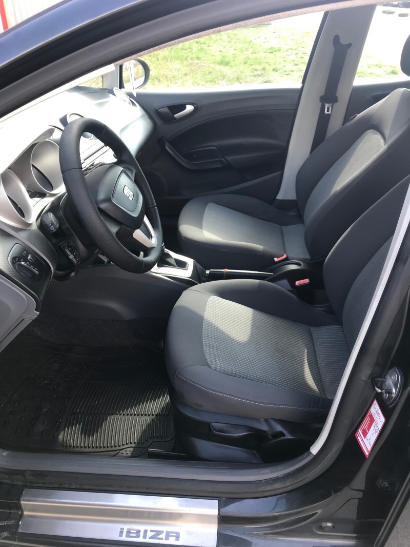 Seat Ibiza 1.2 avtomat, снимка 9 - Автомобили и джипове - 44802698