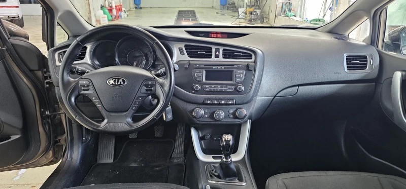 Kia Ceed 1.6 бензин Германия Лизинг , снимка 13 - Автомобили и джипове - 47628699