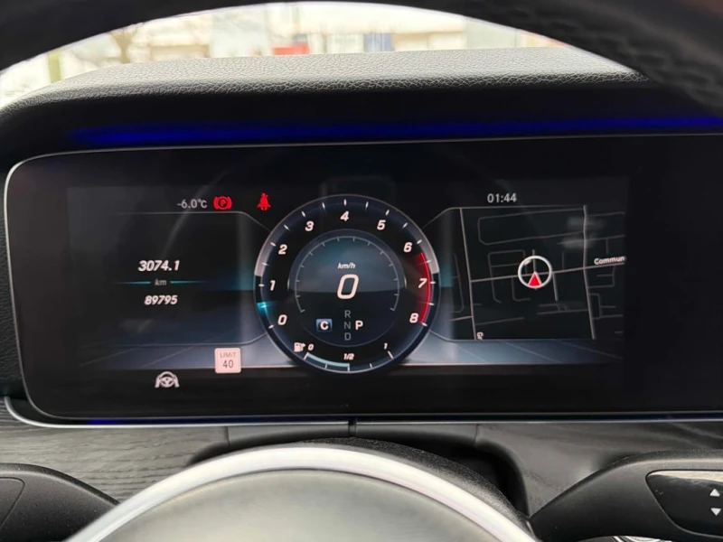 Mercedes-Benz E 450 CARFAX, снимка 8 - Автомобили и джипове - 53164015