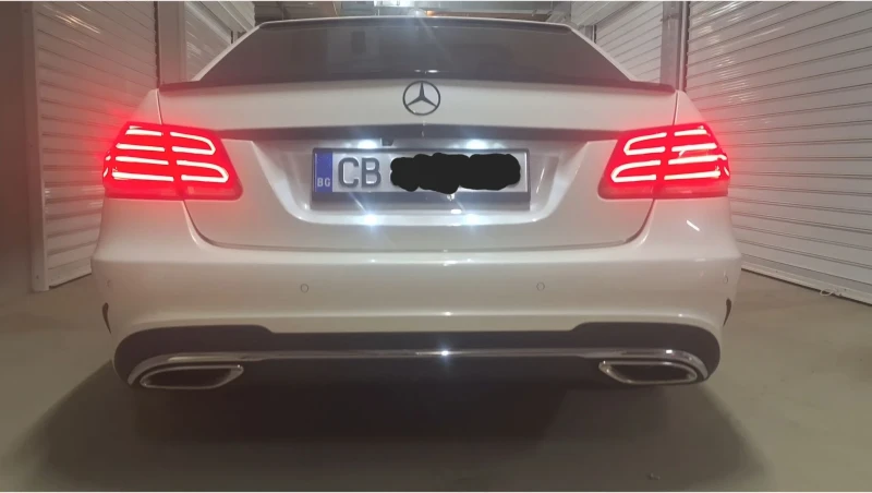 Mercedes-Benz E 500 AMG 4MATIC, снимка 9 - Автомобили и джипове - 53420288