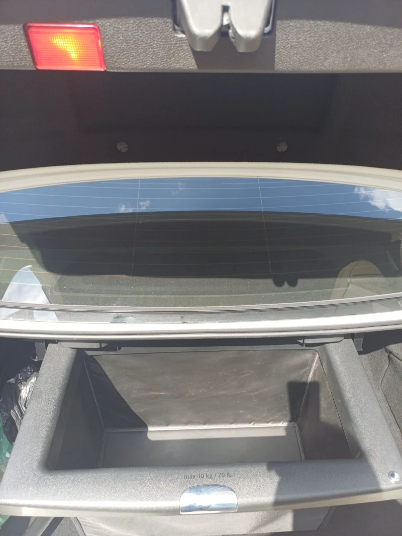 Mercedes-Benz E 500 AMG 4MATIC, снимка 15 - Автомобили и джипове - 53420288