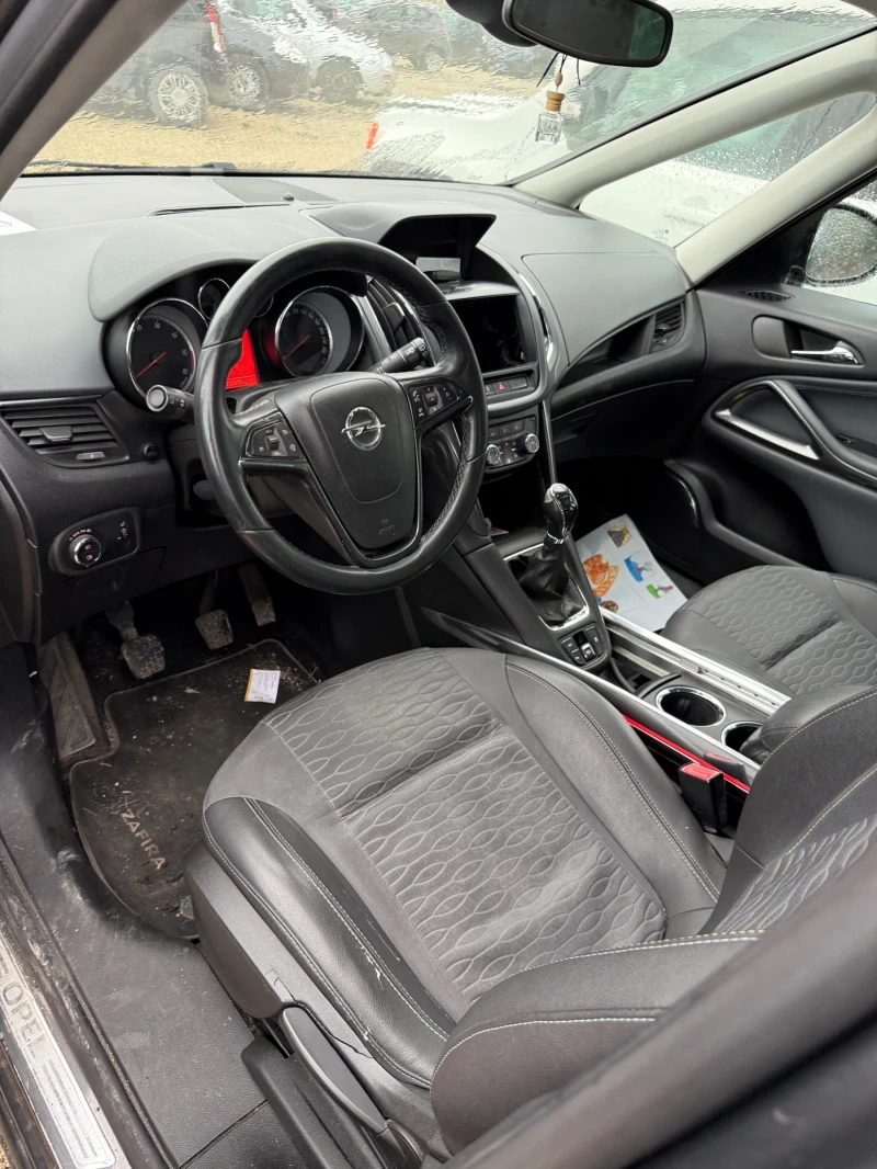 Opel Zafira Tourer 165кс. 7 места, снимка 7 - Автомобили и джипове - 53483093